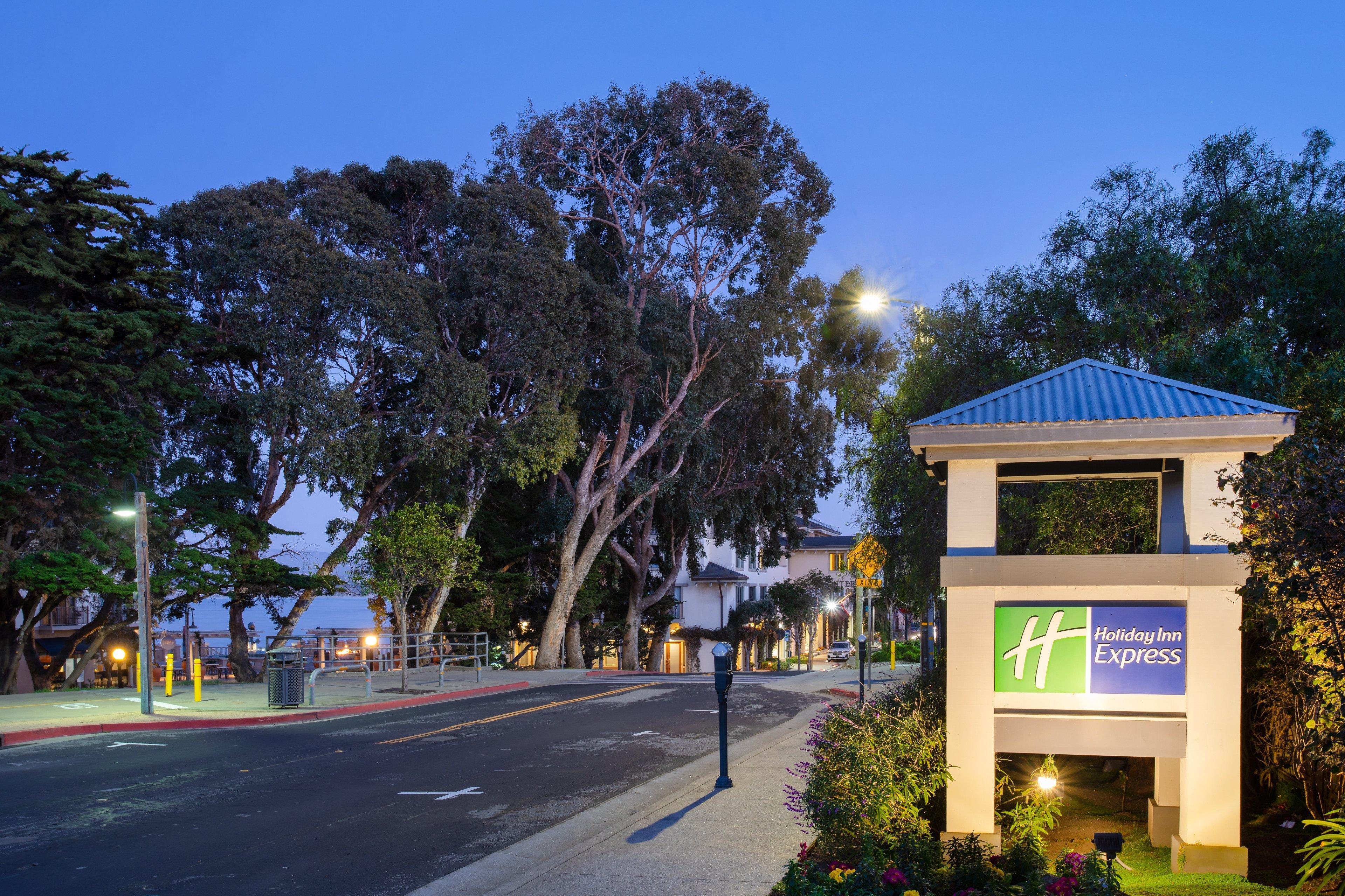Holiday Inn Express Monterey - Cannery Row By Ihg Exterior foto